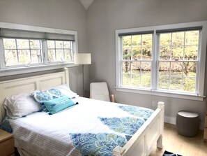 5 bedrooms, WiFi, bed sheets