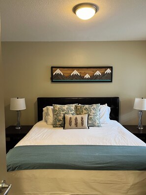 2 bedrooms, iron/ironing board, free WiFi, bed sheets - Immaculate 2Bdr Condo- Perfect Mountain Getaway  (Canmore)