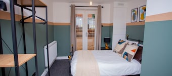 Nest Easy - Derngate Basement