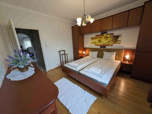 2 bedrooms, WiFi - Holiday apartment in a quiet location, with modern and comfortable furnishings and air conditioning (Tihany)