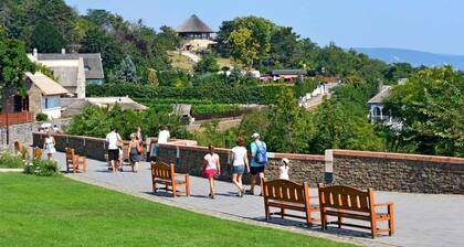 Holiday apartment in a quiet location, with modern and comfortable furnishings and air conditioning