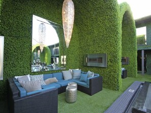 Courtyard - Greenhouse Flats (Dallas)