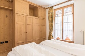 2 soverom, strykejern/-brett, wi-fi (inkludert) og sengetøy