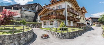 Rural Apartment "Maso Margherita - Cort" with Garden and Wi-Fi