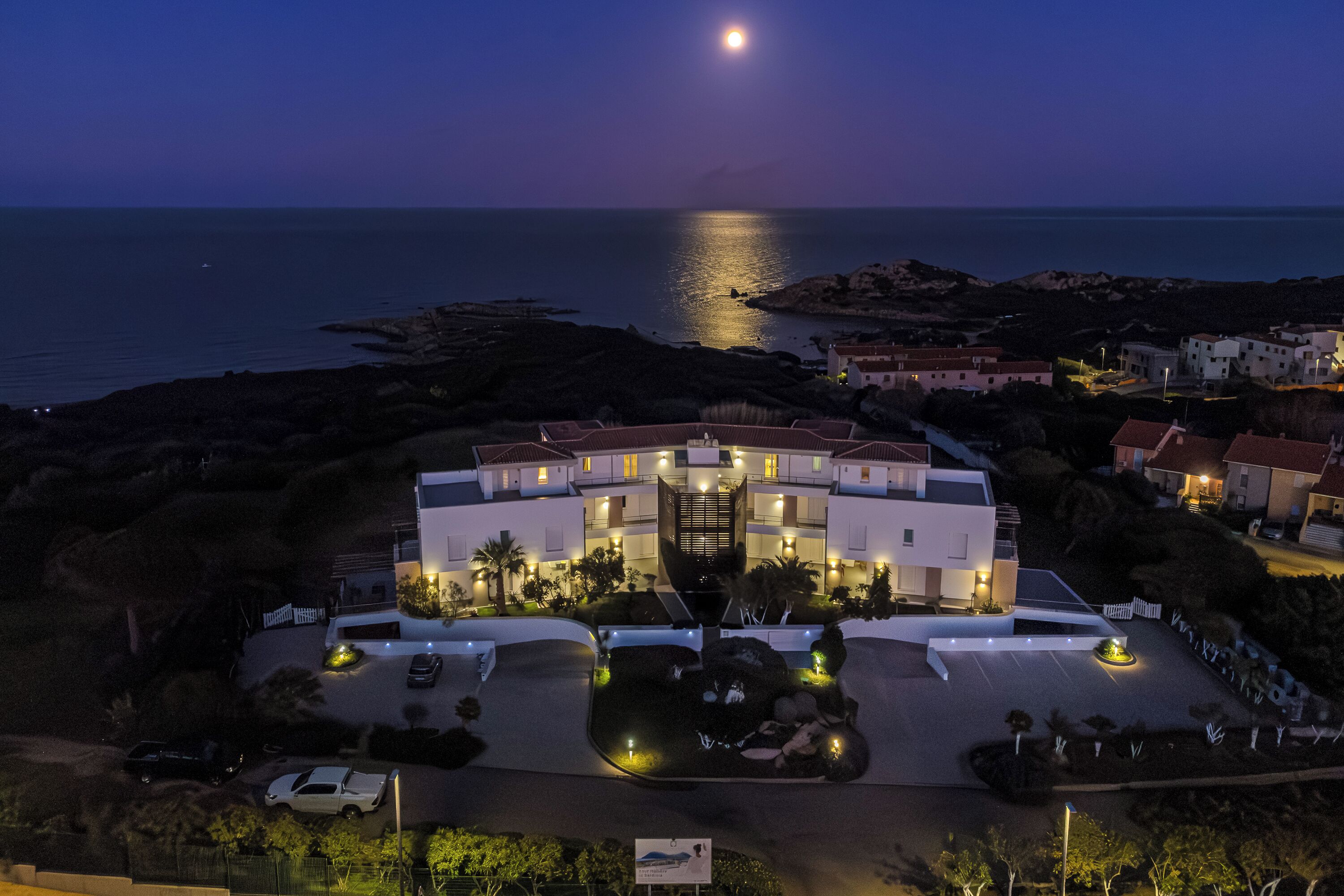 المنشأة من الخارج