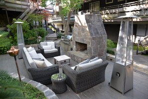 Courtyard - Verandah (Dallas)