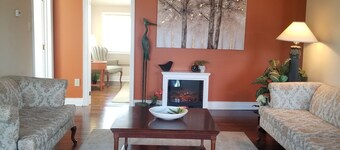 Cottage close to lake and parks