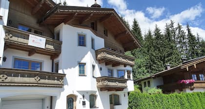 Chalet Bergzauber - Ferienhaus für 20 Personen