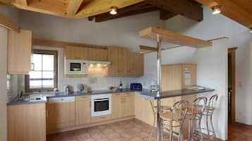 Frigorifero, microonde, forno, lavastoviglie