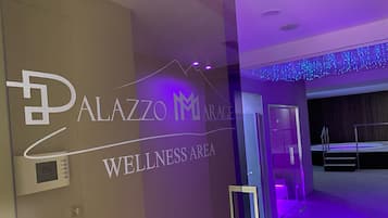 Sauna, tina de hidromasaje y baño de vapor