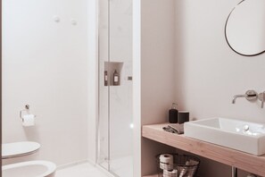 Shower, hair dryer, bidet - Cà Bèla Lambrate - Flat 1 (Milano)