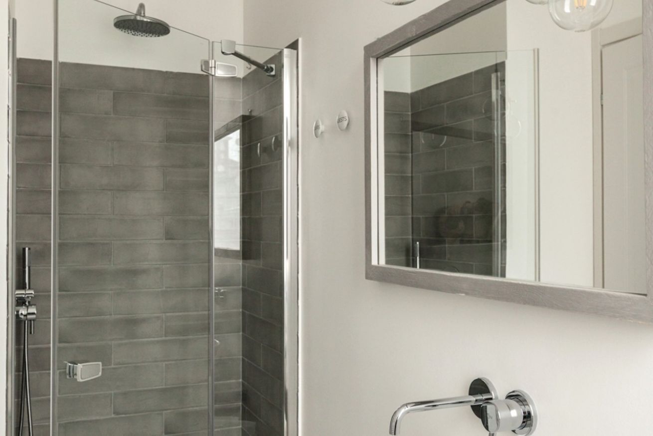 Dusche, Haartrockner, Bidet