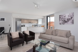 Apartment, 1 Bedroom | Living room