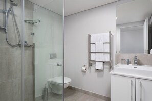 Apartment, 1 Bedroom | Bathroom | Shower, free toiletries, towels - Greenwich Square (Cape Town)