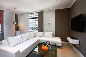 Apartment | Living area | Flat-screen TV