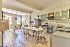 Apartment, 1 Bedroom | Private kitchen | Fridge, microwave, oven, stovetop