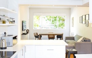 Apartment, 2 Bedrooms | Private kitchen