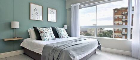 مكتب ومكواة/لوح كي وواي فاي مجانًا وملاءات أسرّة