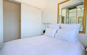 Appartement, 1 chambre | 1 chambre, bureau, fer et planche Ă repasser, Wi-Fi gratuit