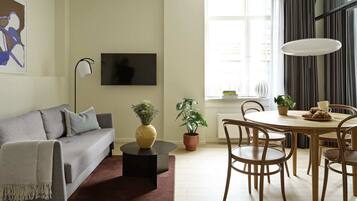 Smart TV, Netflix, streaming services