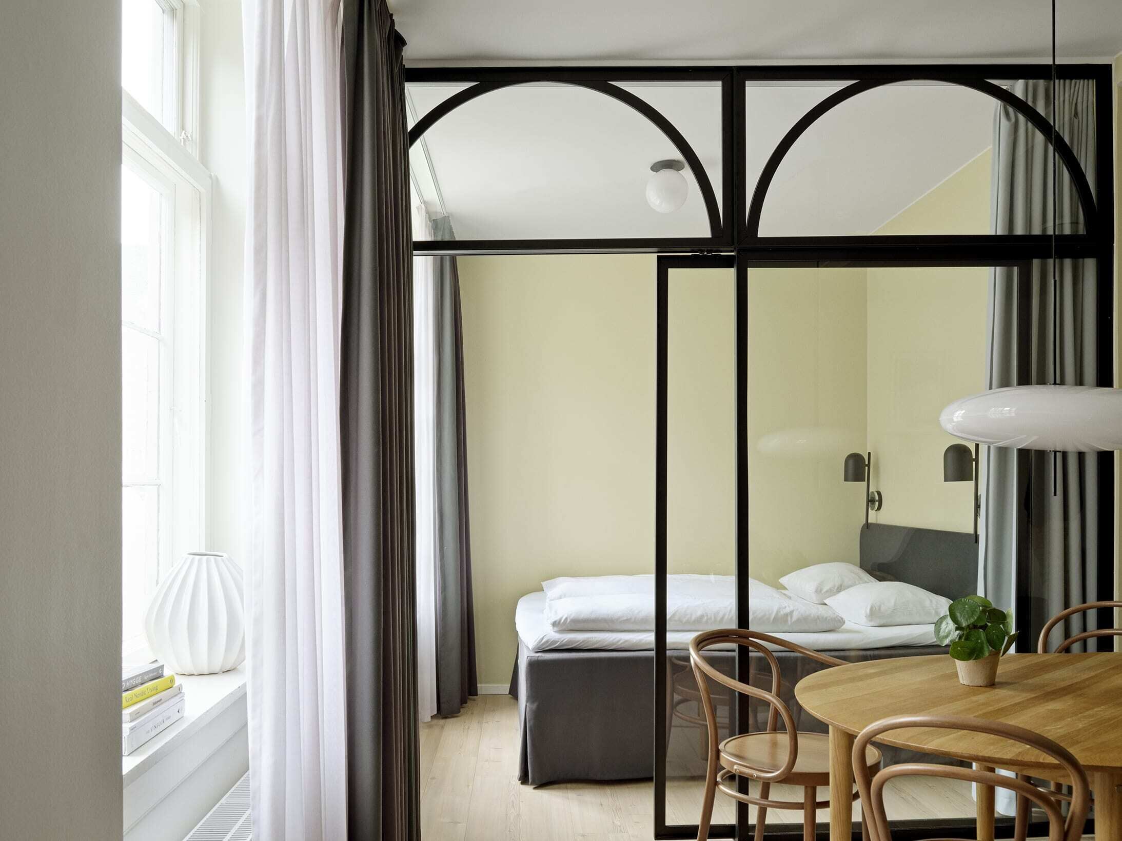 1 室のベッドルーム、アイロン / アイロン台、WiFi (無料)、ベッドシーツ