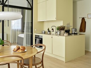 Dining - Superior One-Bedroom Apartment for 4 (København)