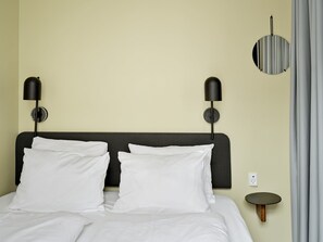 1 habitación, tabla de planchar con plancha, wifi gratis y ropa de cama 