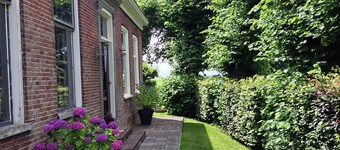 Peaceful Apartment in Ten Post With Garden