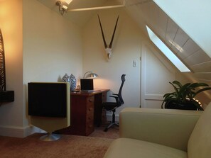 Apartment | Wohnzimmer | DVD-Player