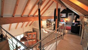 House | 2 bedrooms, individually furnished, iron/ironing board, bed sheets