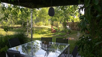 House | Outdoor dining