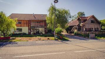 House | Bahagian luar