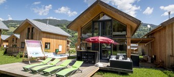Modern Chalet in Sankt Georgen ob Murau with Hot Tub