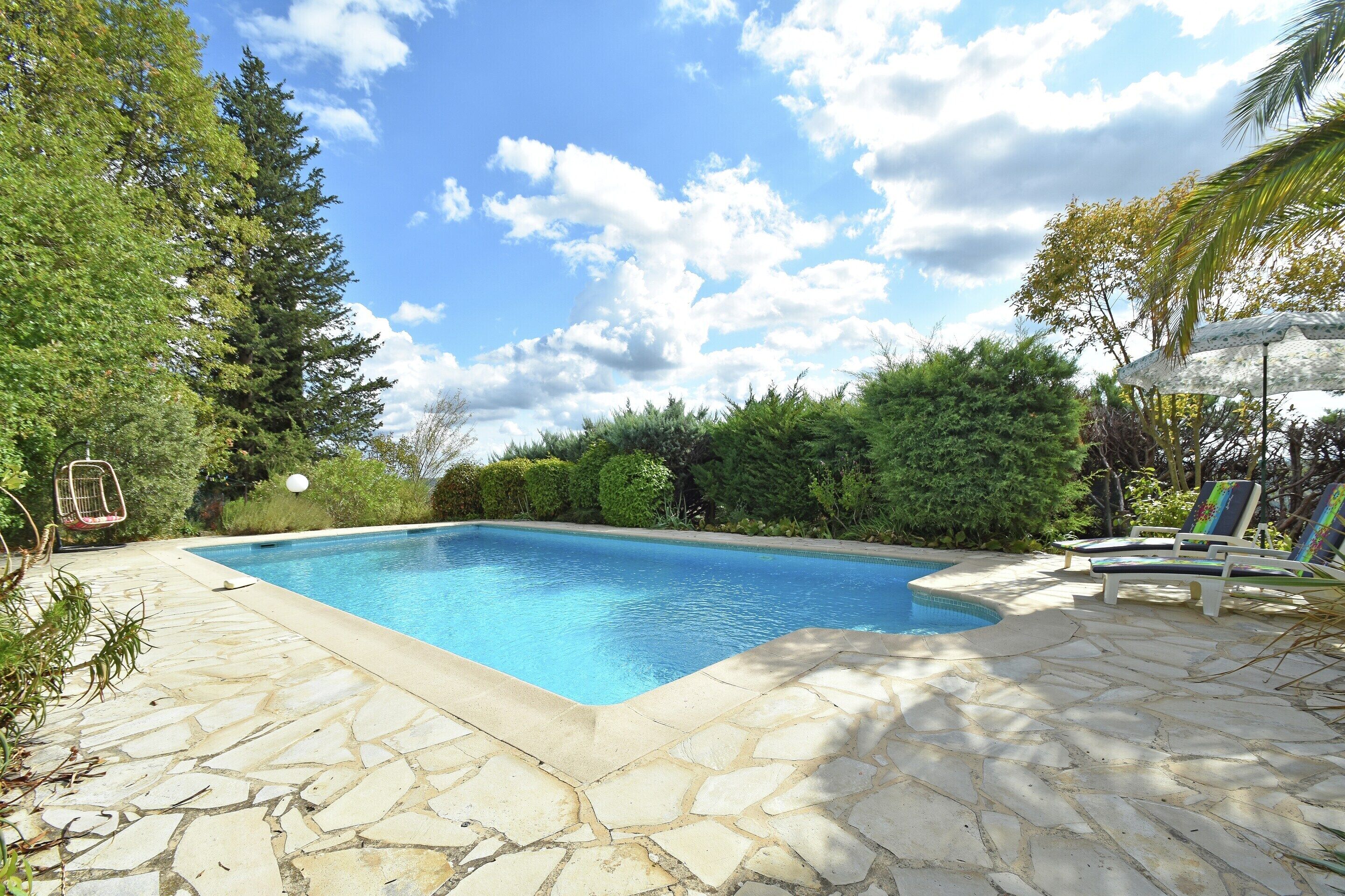 Piscine couverte, piscine extérieure