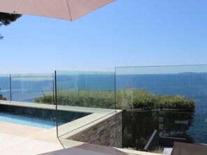 Pool - Beautiful villa in Cavalaire-sur-Mer with pool and sea view (Cavalaire-sur-Mer)