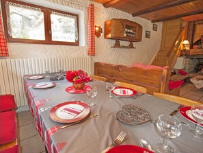 Dining - Charming Chalet in Champagny-en-vanoise Near Ski Area (Champagny-en-Vanoise)