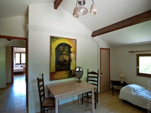 Dining - Chic Holiday Home in Parisot With Swimming Pool (Parisot)