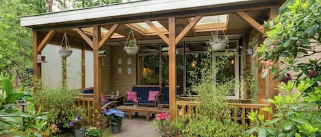 House | Balcony