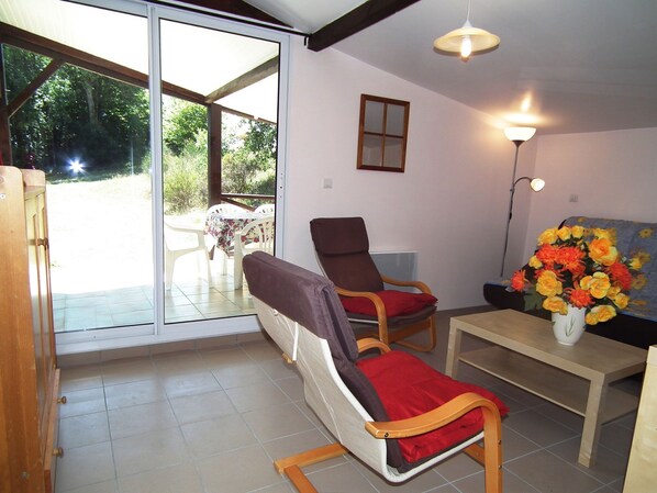 Cottage | Living room - Spacious Dordogne Cottage (Gavaudun)