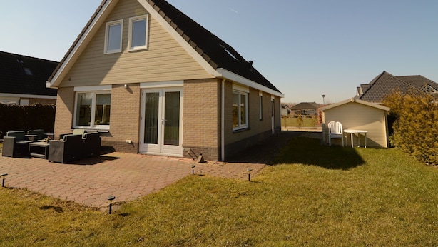 Villa | Exterior - Enticing Villa in Zeewolde With Swimming Pool (Zeewolde)