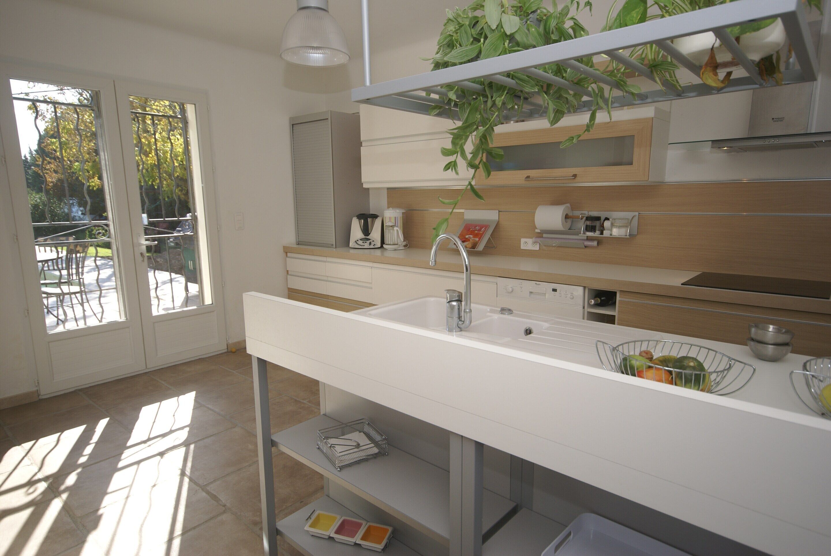 House | Private kitchen | Oven, high chair