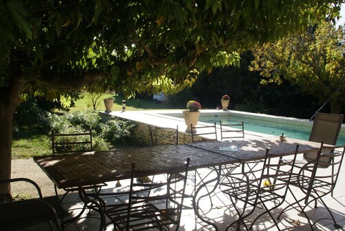 Holiday Home in Le Thor With Private Pool