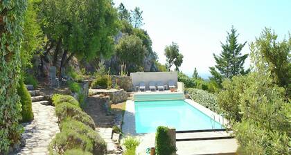 Villa in Tourtour With Swimming Pool