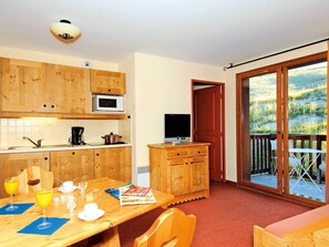 Apartment | Eigene Küche | Wasserkocher mit Kaffee-/Teezubehör, Kühlschrank, Mikrowelle