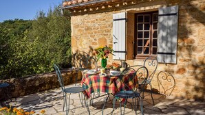 Unclassified image, 2 of 28, button - Charming Holiday Home With Deckchairs, Garden, Terrace, BBQ (Sauveterre-la-Lemance)