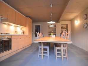 Dining - Cozy Holiday Home in Oisterwijk With Private Garden (Oisterwijk)