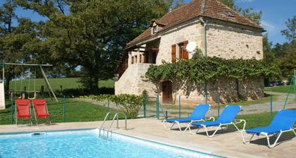 Lovely Holiday Home in Stunning Location, Private Pool and 6 Mountain Bikes