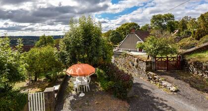 Cozy Holiday Home in Auzers With Fenced Garden