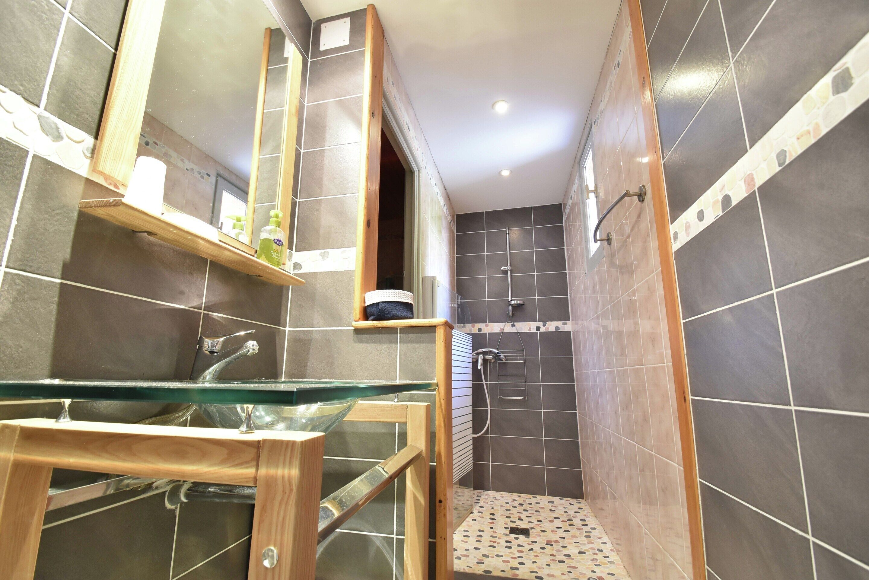 House | Bathroom