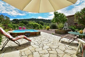 House | Kolam renang